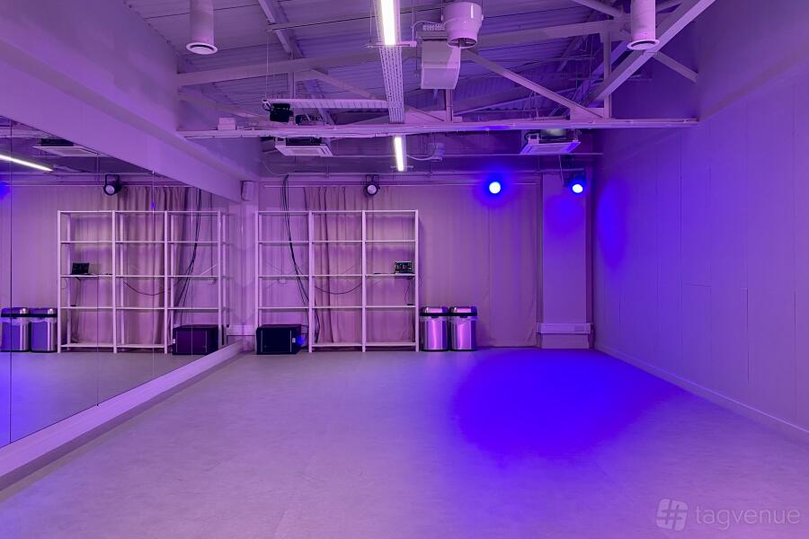 STUDIO 4 STUDIO 4