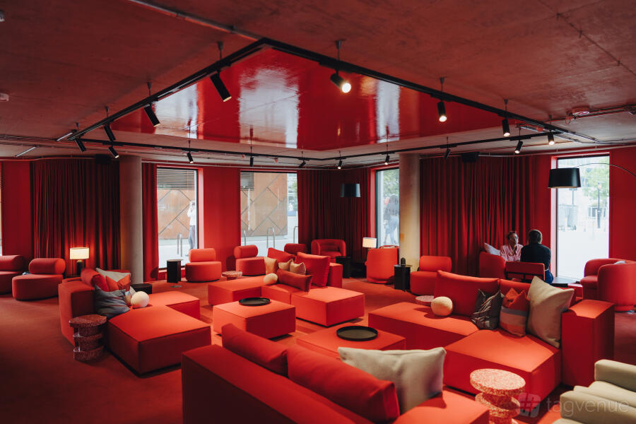 Salon at