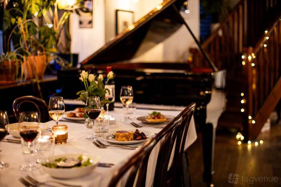 Vienna Salon/Exclusive Hire Vienna Salon/Exclusive Hire