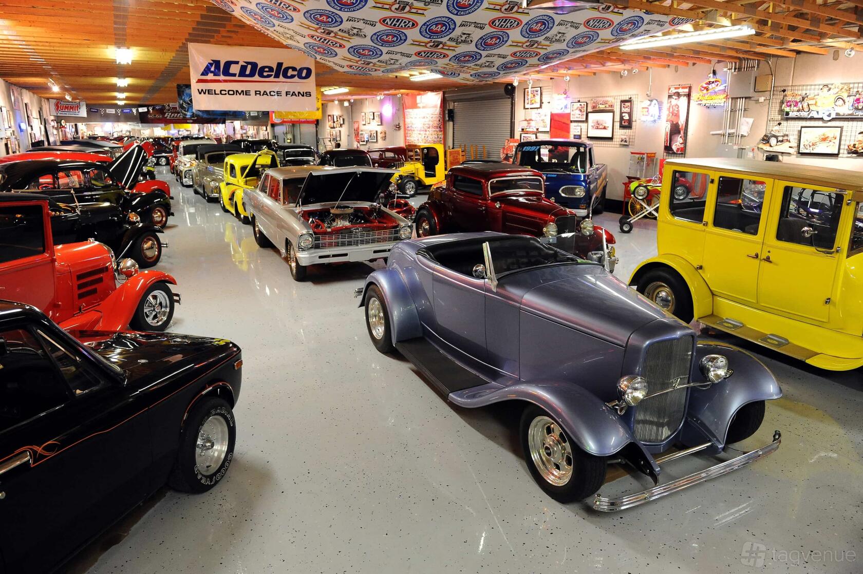 Venue Rods Nostalgia Street Rods Venue Rental in Paradise, NV | Photos & Prices