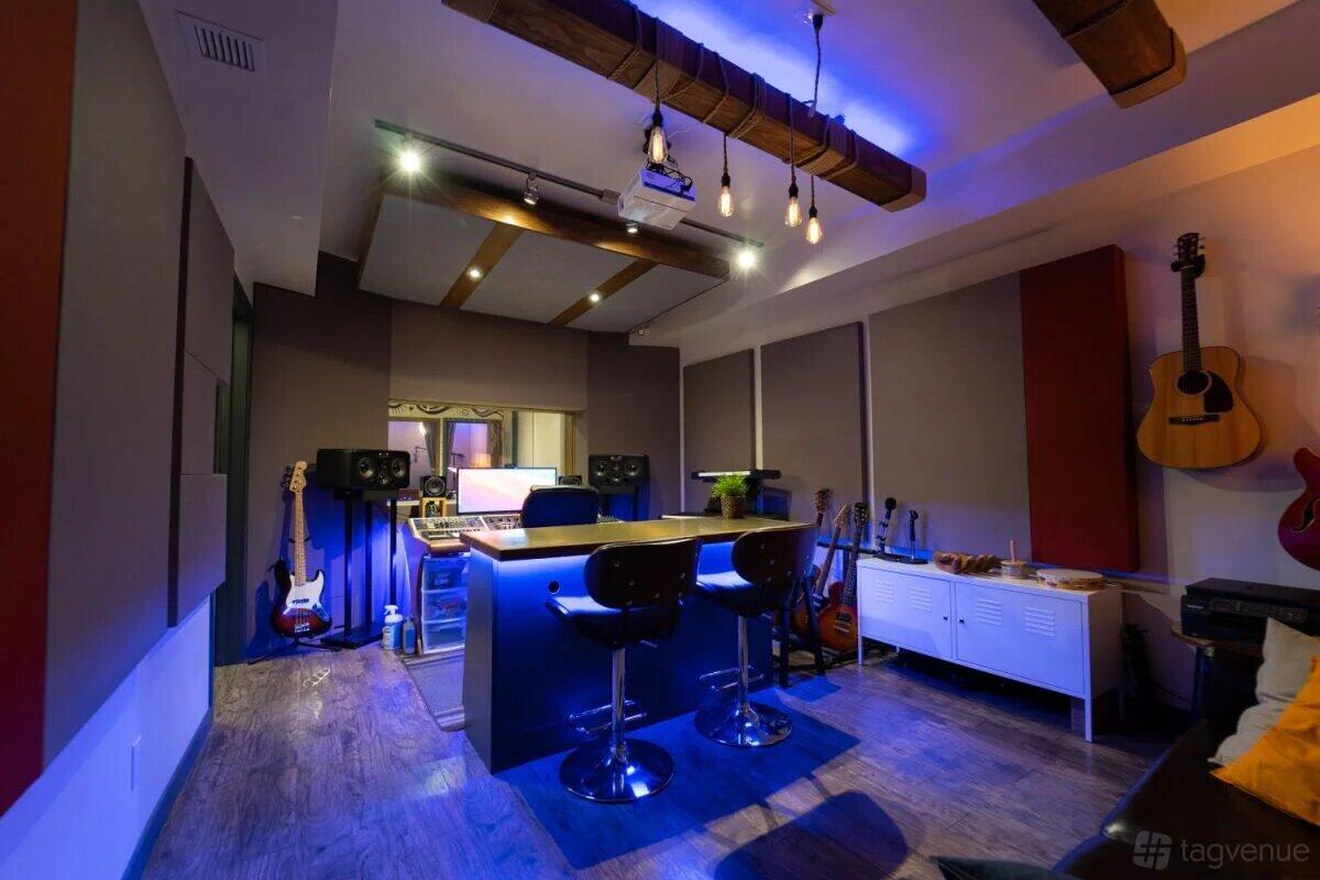 MH Studios Toronto