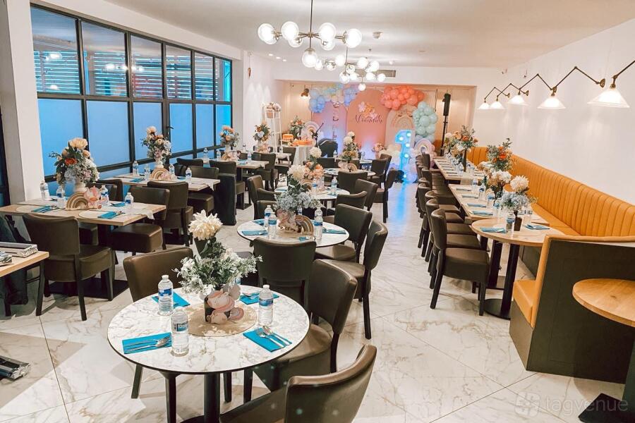 Hall at King Solomon Hotel