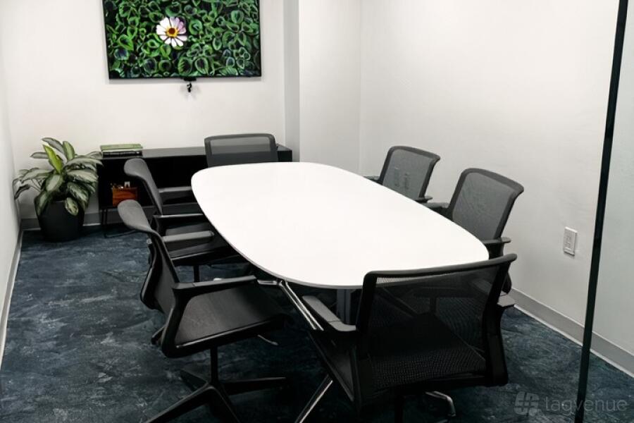 Meeting Room for 6 Meeting Room for 6