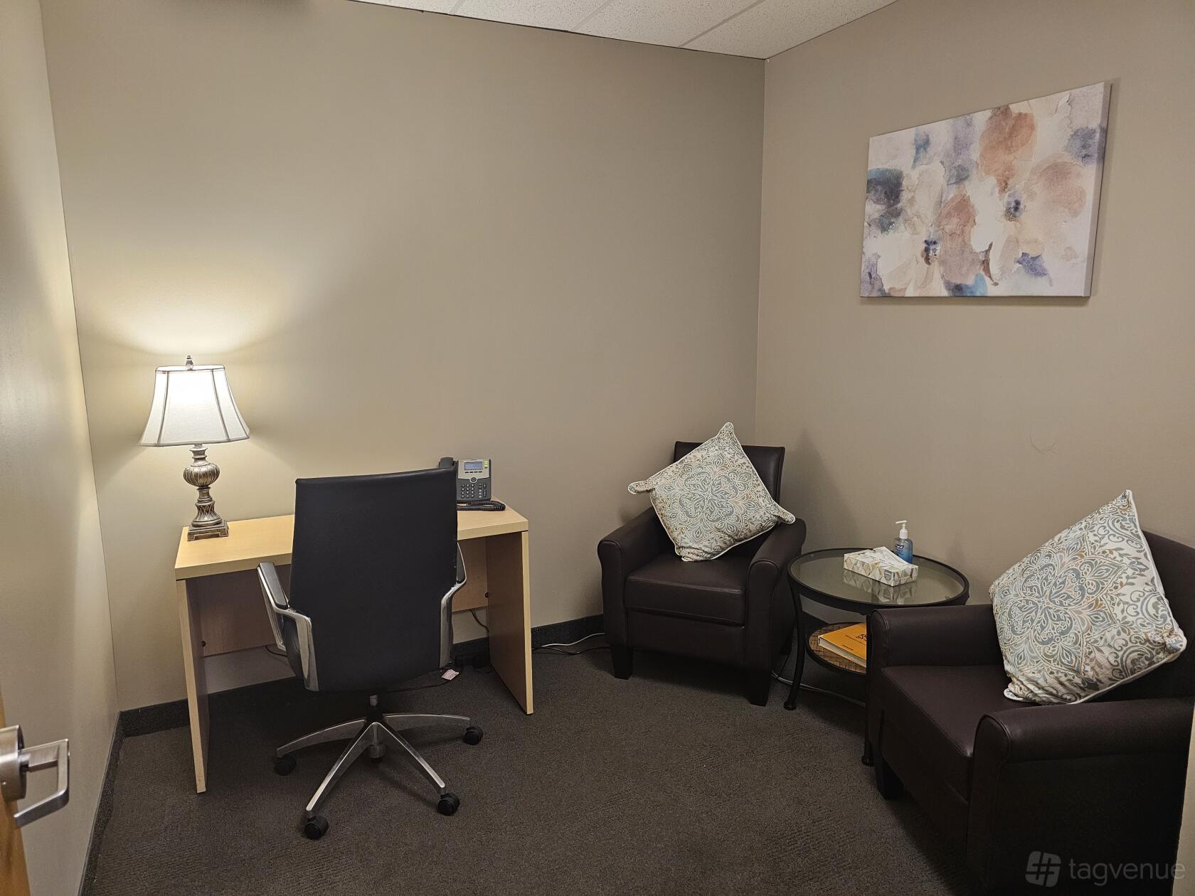 Counsellors Office at Intelligent Office (Hudsons Bay Centre) at the Yonge & Bloor intersection in Old Toronto