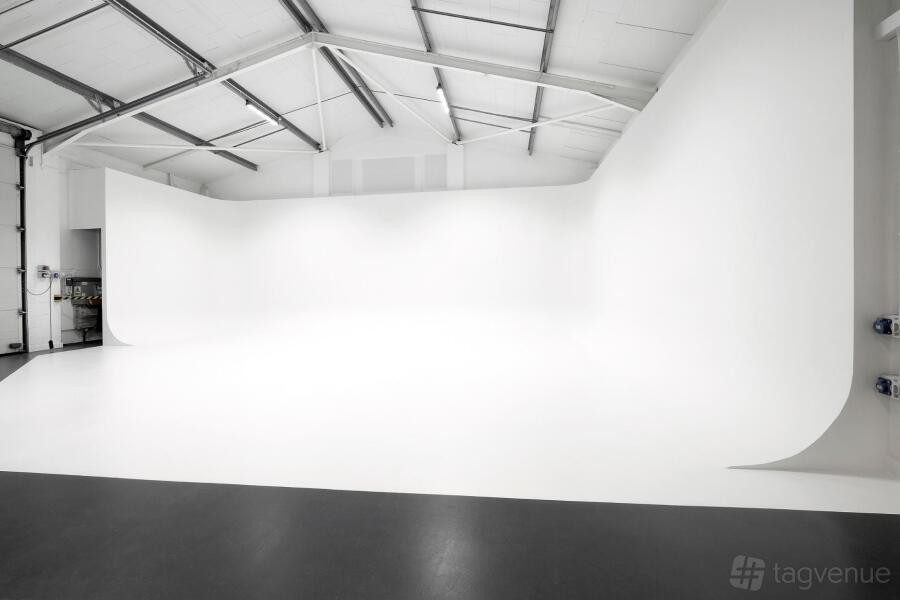 Film & Photo Studio Film & Photo Studio
