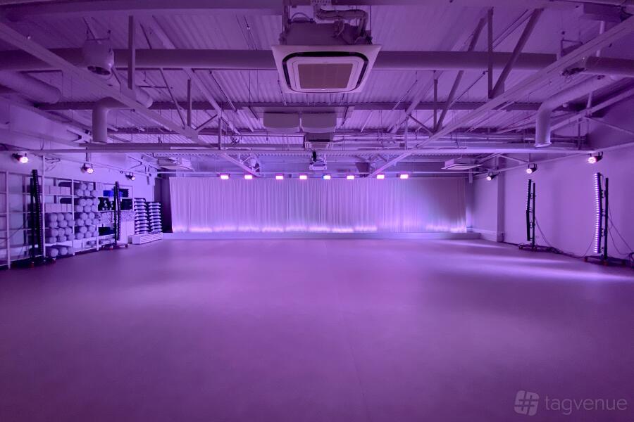 STUDIO 1 STUDIO 1