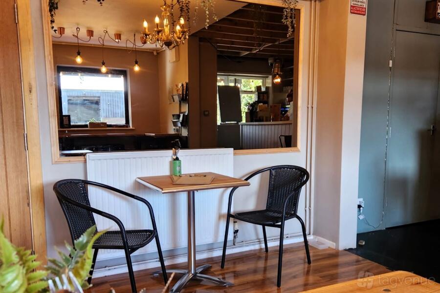 Bar & Cafe Bar & Cafe