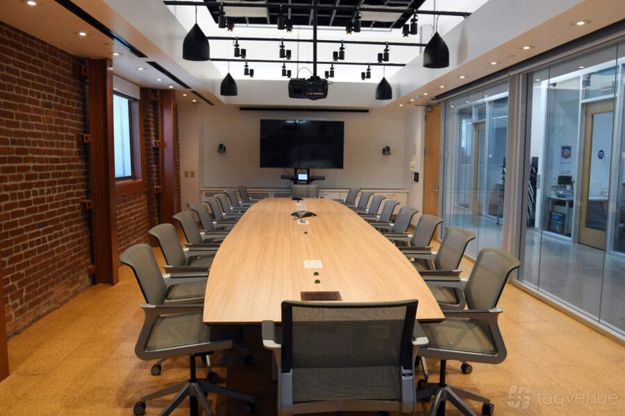 Boardroom 136 Boardroom 136
