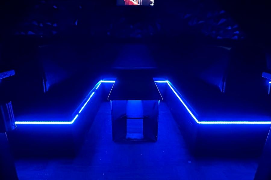 Private Booth 3 (6-10 pax) at