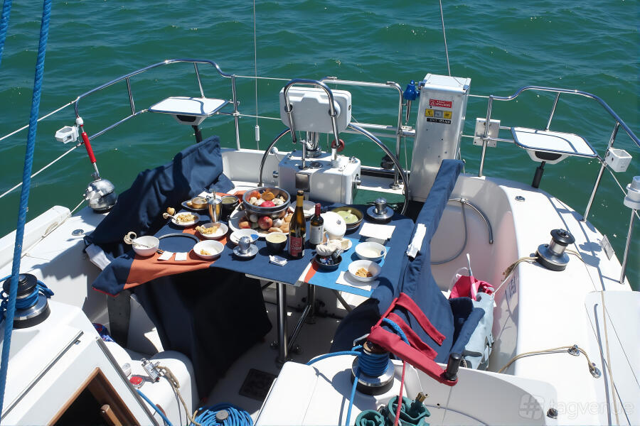 Entire Boat Entire Boat
