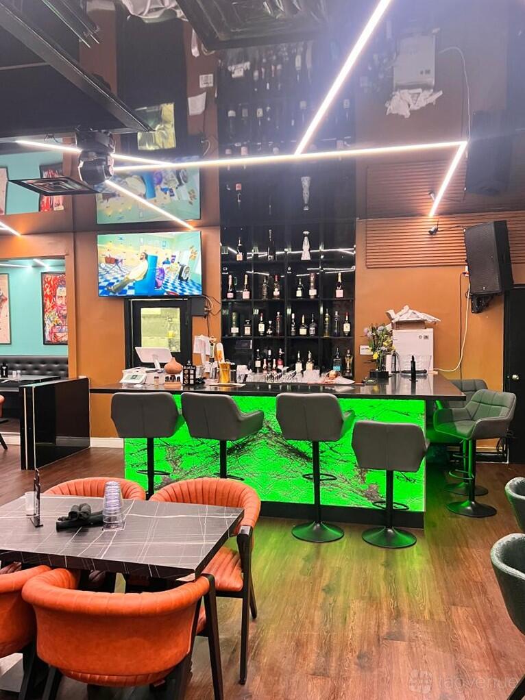 nearby restaurants and bars after a private hire