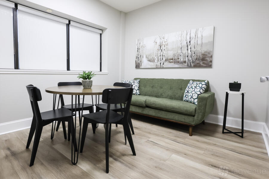 Social Meeting Space at Magnolia Woods Office Suites- Magnolia