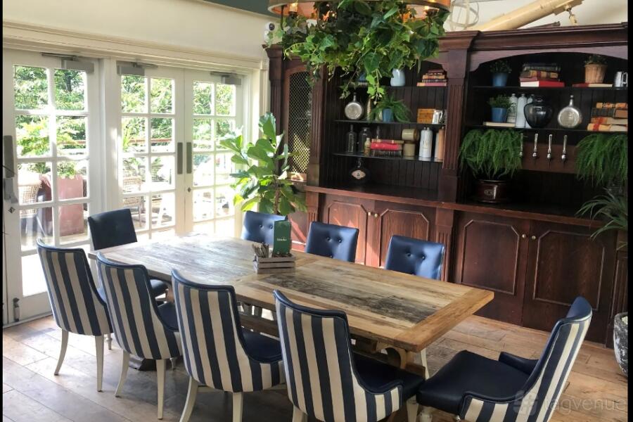 Ale Rooms - Semi-Private Room at