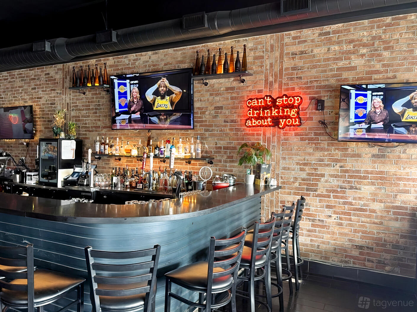 Social 7 Bar & Grill