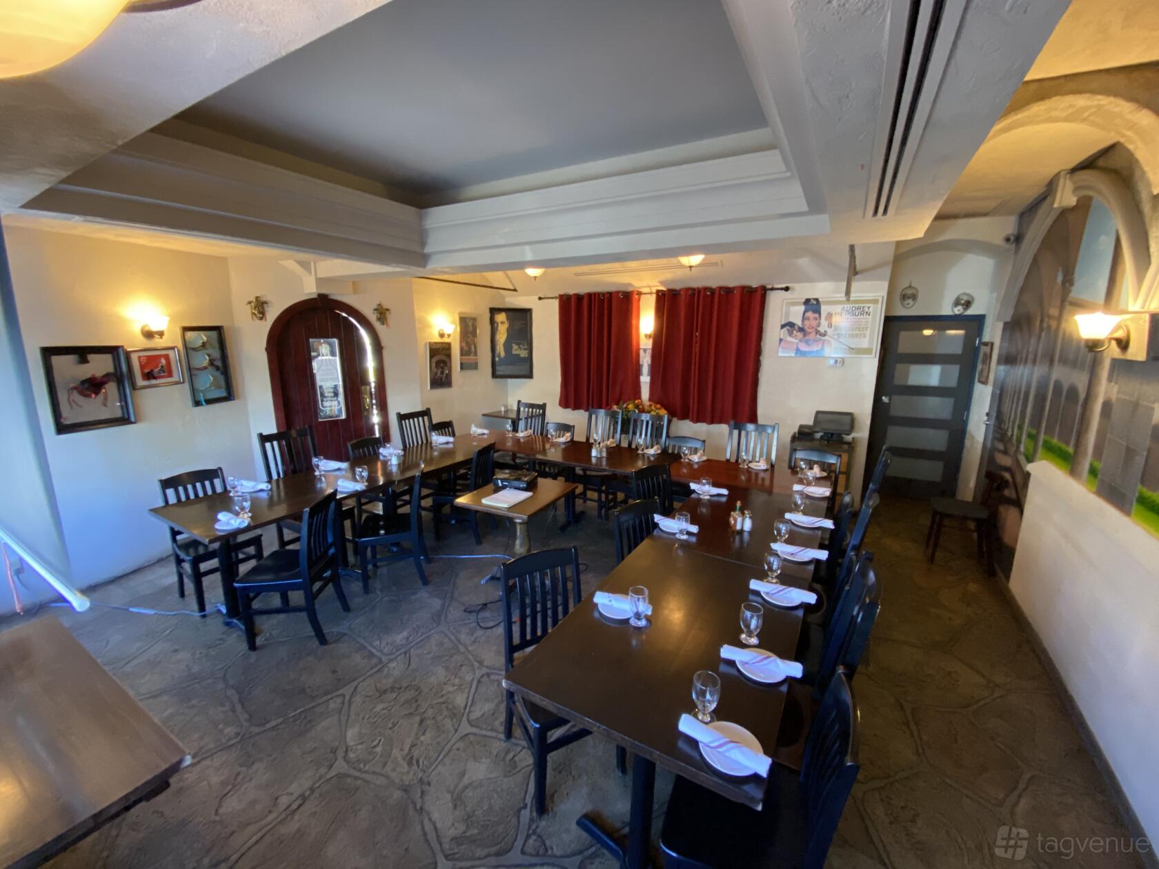 Theatre Room at Fanzorelli's Restaurant & Wine Bar at Fanzorelli's