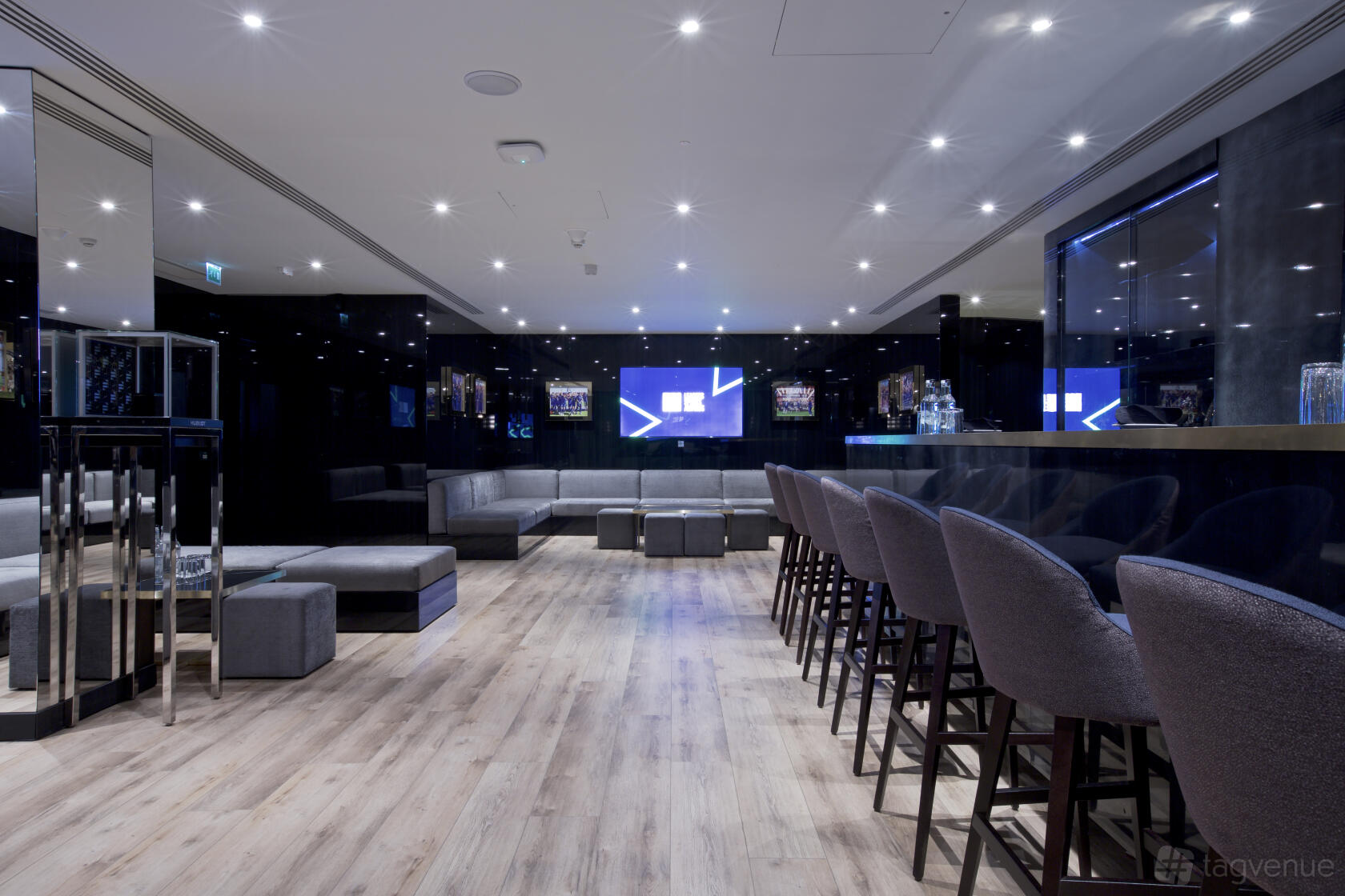 Directors Box Directors' Lounge - Chelsea Football Club - Event Venue Hire - Tagvenue.com