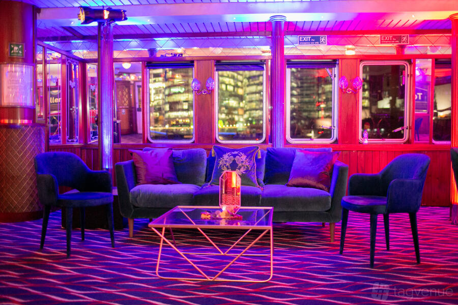 Dixie Queen – Thames Luxury Charters Dixie Queen – Thames Luxury Charters