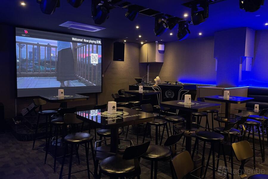 Entire Venue Entire Venue
