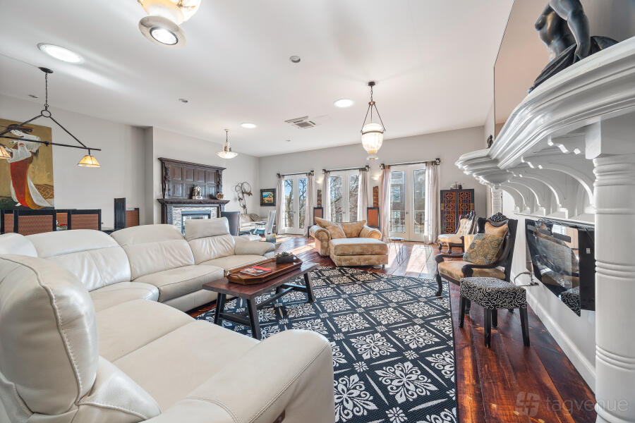 Gorgeous Open Floor Penthouse Gorgeous Open Floor Penthouse