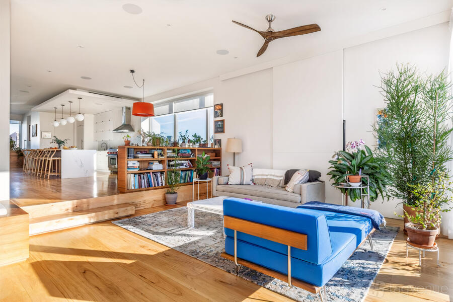Warm Contemporary Minimalism Warm Contemporary Minimalism