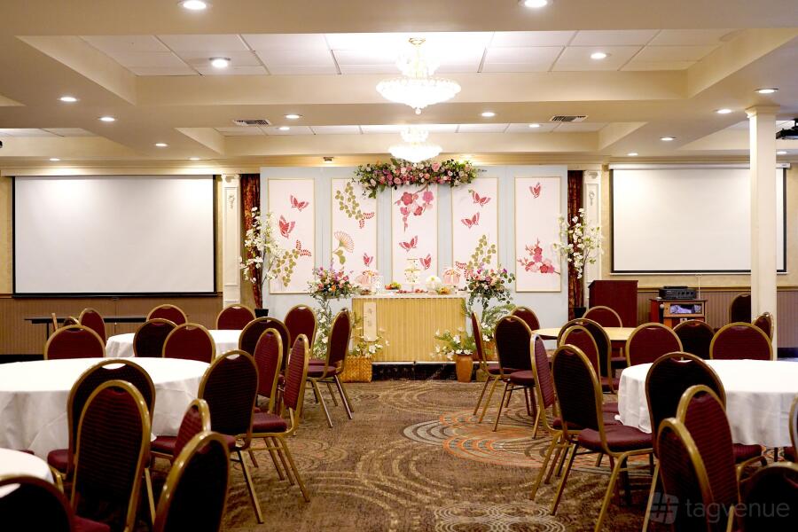 Elegant Banquet Hall Elegant Banquet Hall