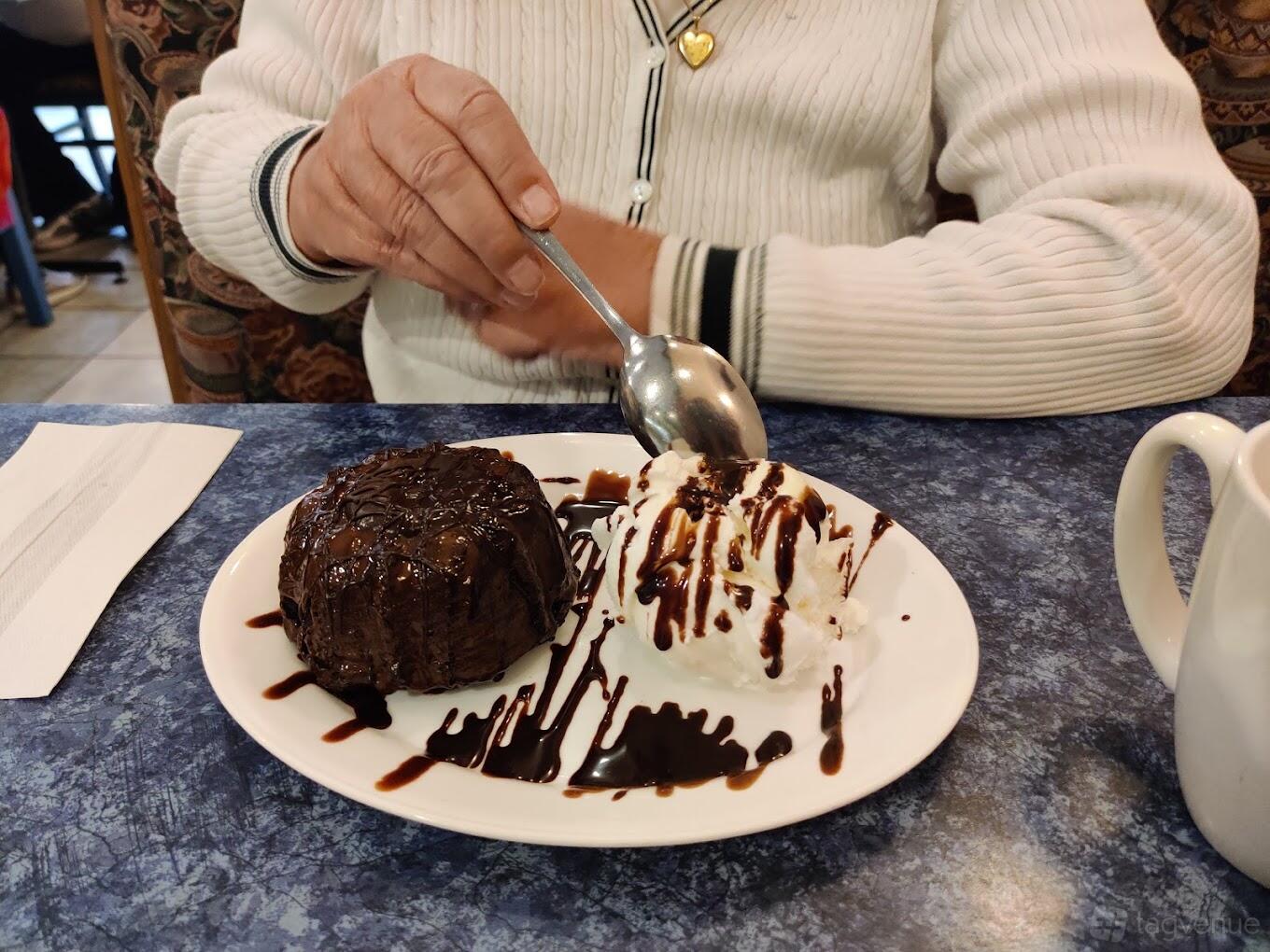 Kingsway Fish And Chips Event Venue Rental Toronto ON Tagvenue com Kingsway Fish And Chips Event Venue Rental Toronto ON Tagvenue com