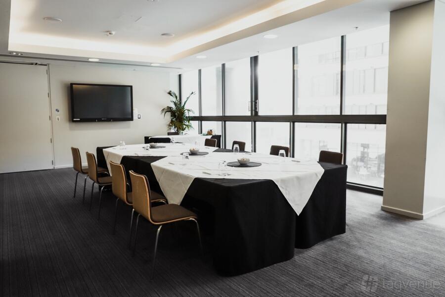 Newton Boardroom at