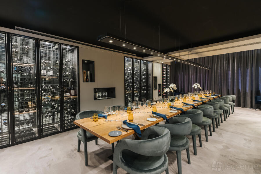 Cantina Di Vino at