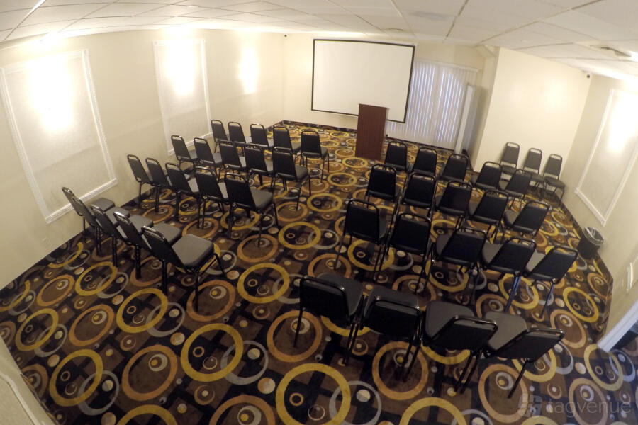 Hourly Meeting Room Hourly Meeting Room
