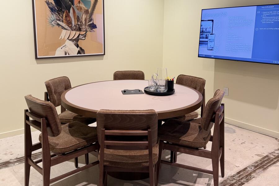Meeting Room M05 at