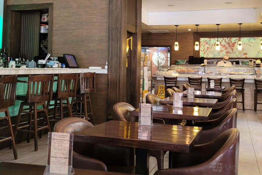 Entire Restaurant Entire Restaurant