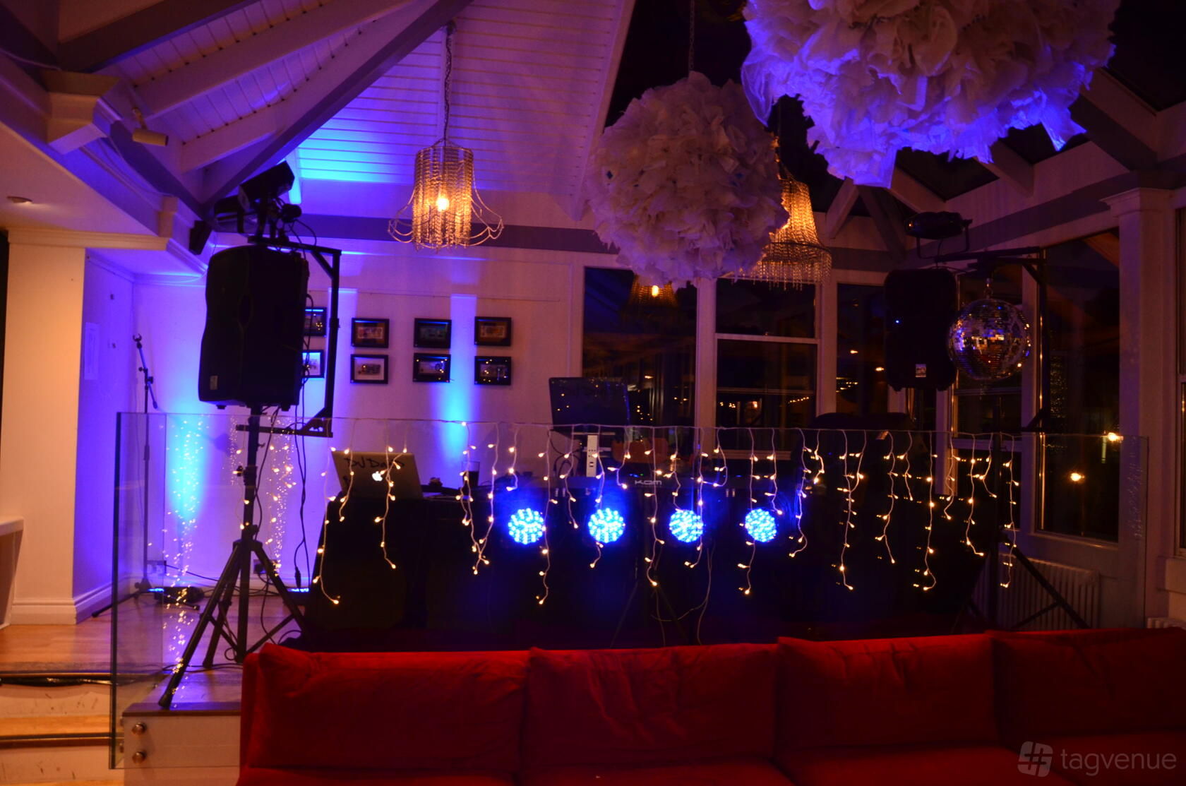 Indoor Bar Area The Airedale Bar Event Venue Hire Tagvenue indoor-bar-area-the-airedale-bar-event-venue-hire-tagvenue