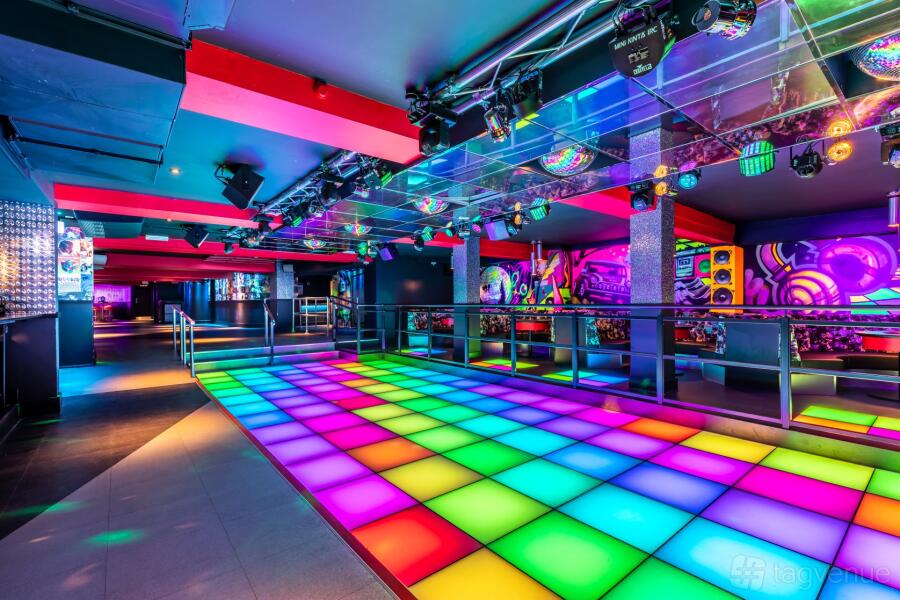 Entire Venue Entire Venue