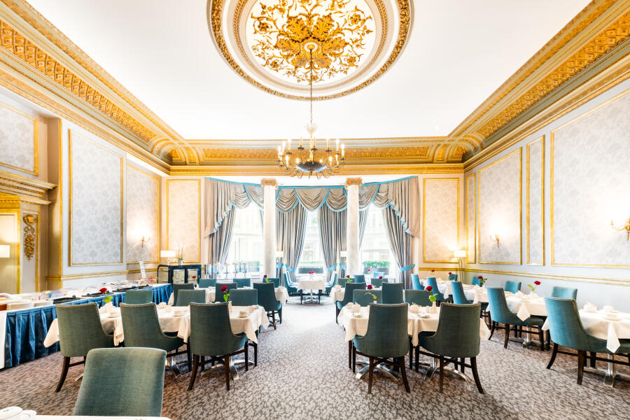 Earl's Restaurant at