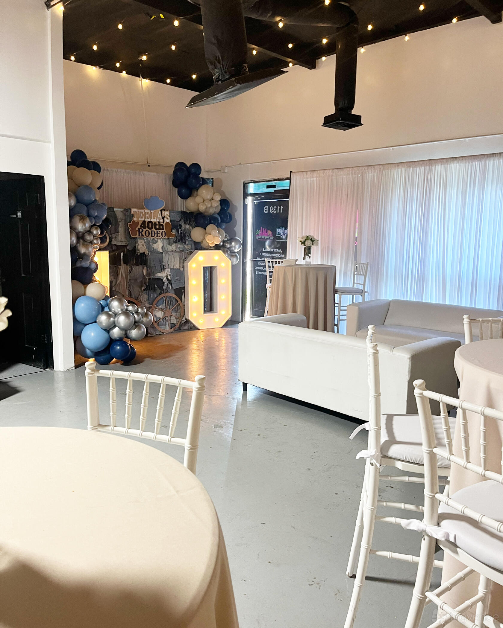 Rustic Event Space - Yaya’s Showroom - Event Venue Rental - Tagvenue.com