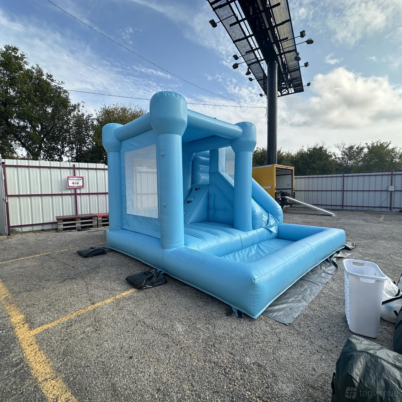 Entire Venue - The Shindig Social - Event Venue Rental - Tagvenue.com