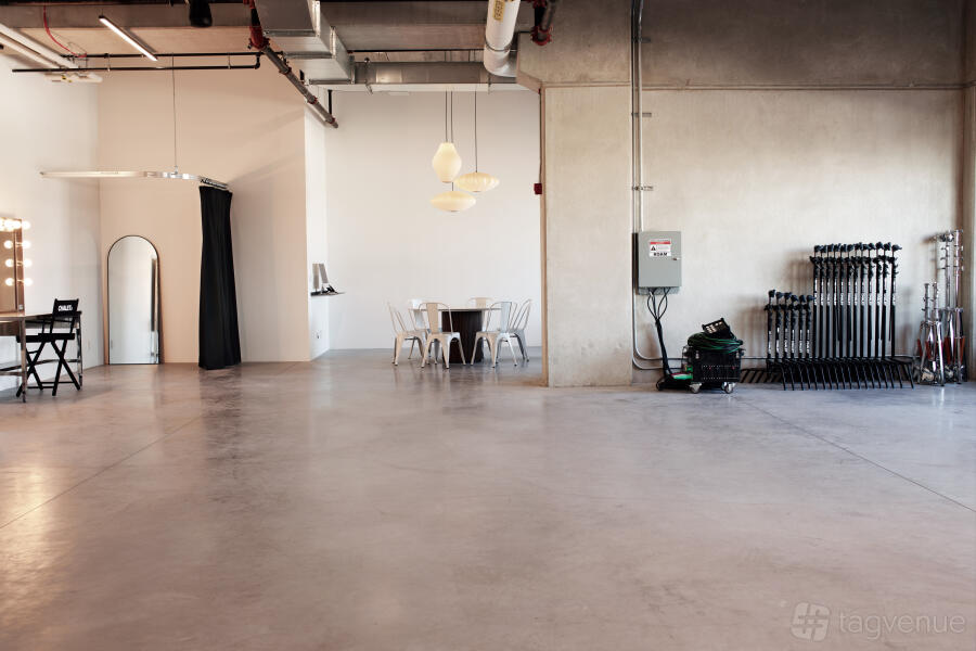 Studio 1 Studio 1