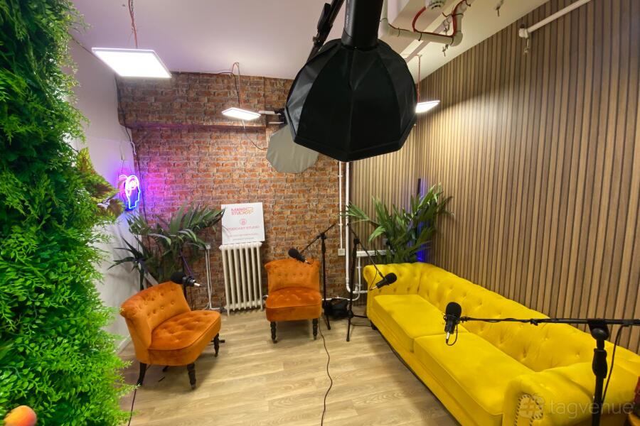 Amazing Podcast Studio Amazing Podcast Studio
