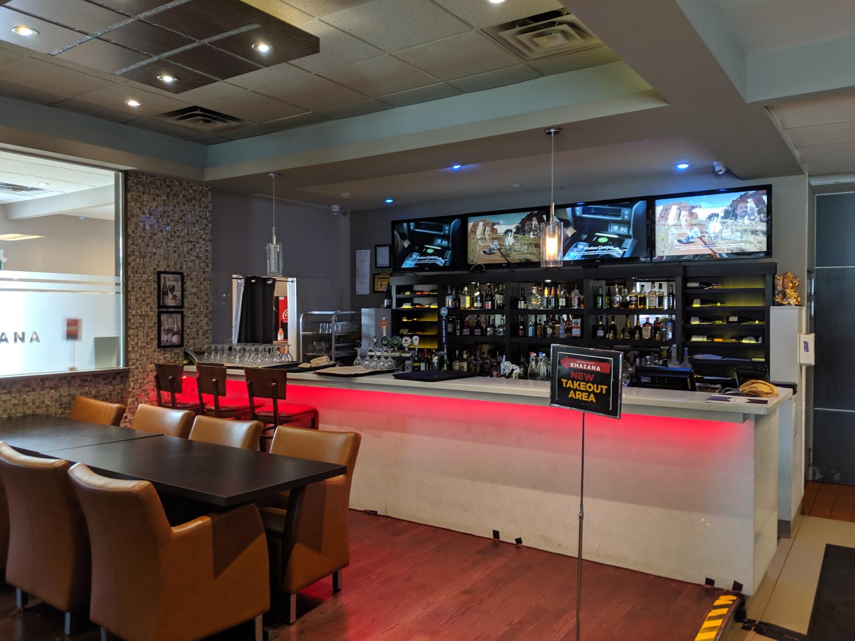 Bar Section at KHAZANA Brampton - by Sanjeev Kapoor at KHAZANA Brampton - by Sanjeev Kapoor
