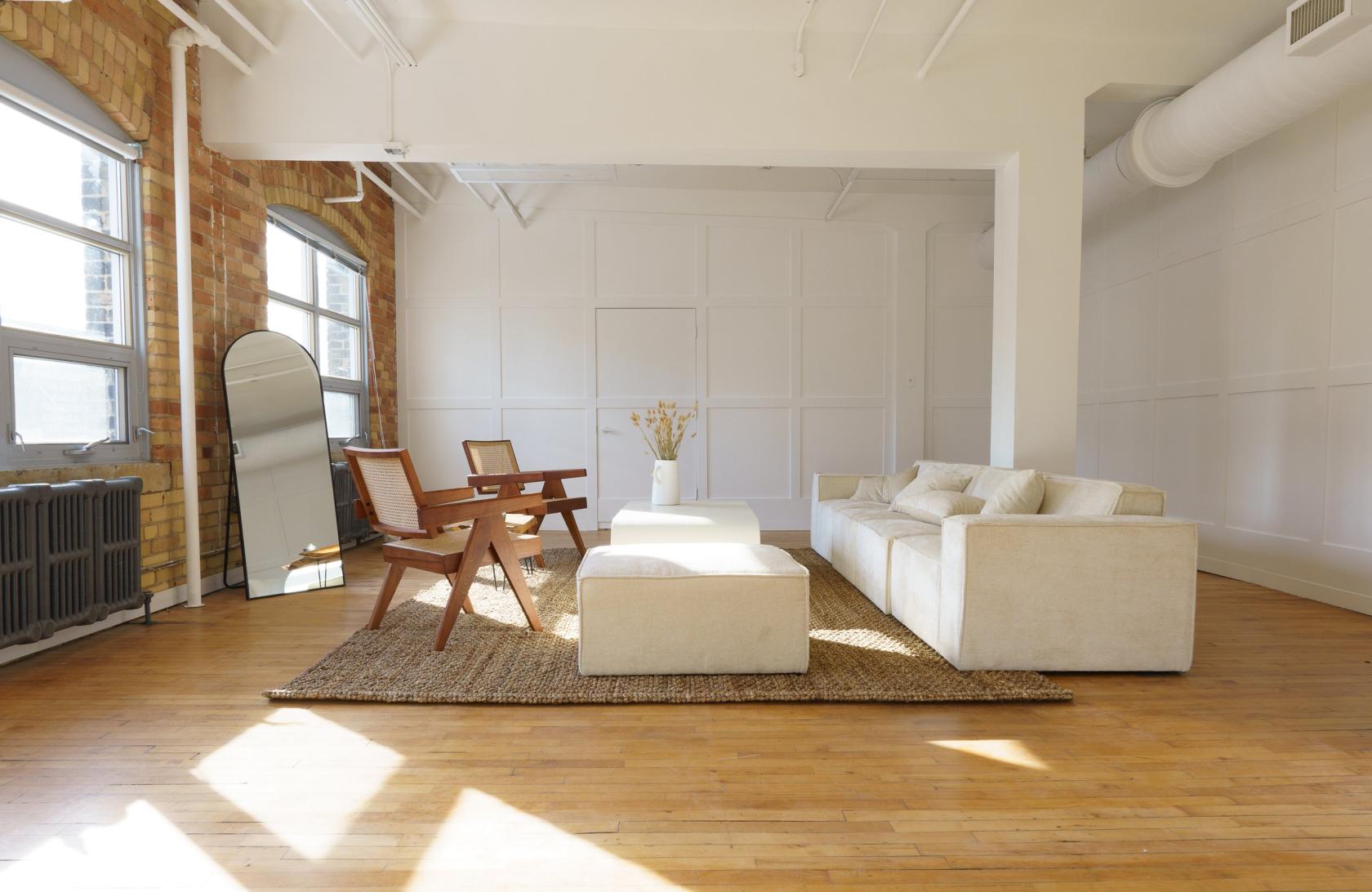 the bustling intersection of Queen and Spadina offers a unique setting for your n