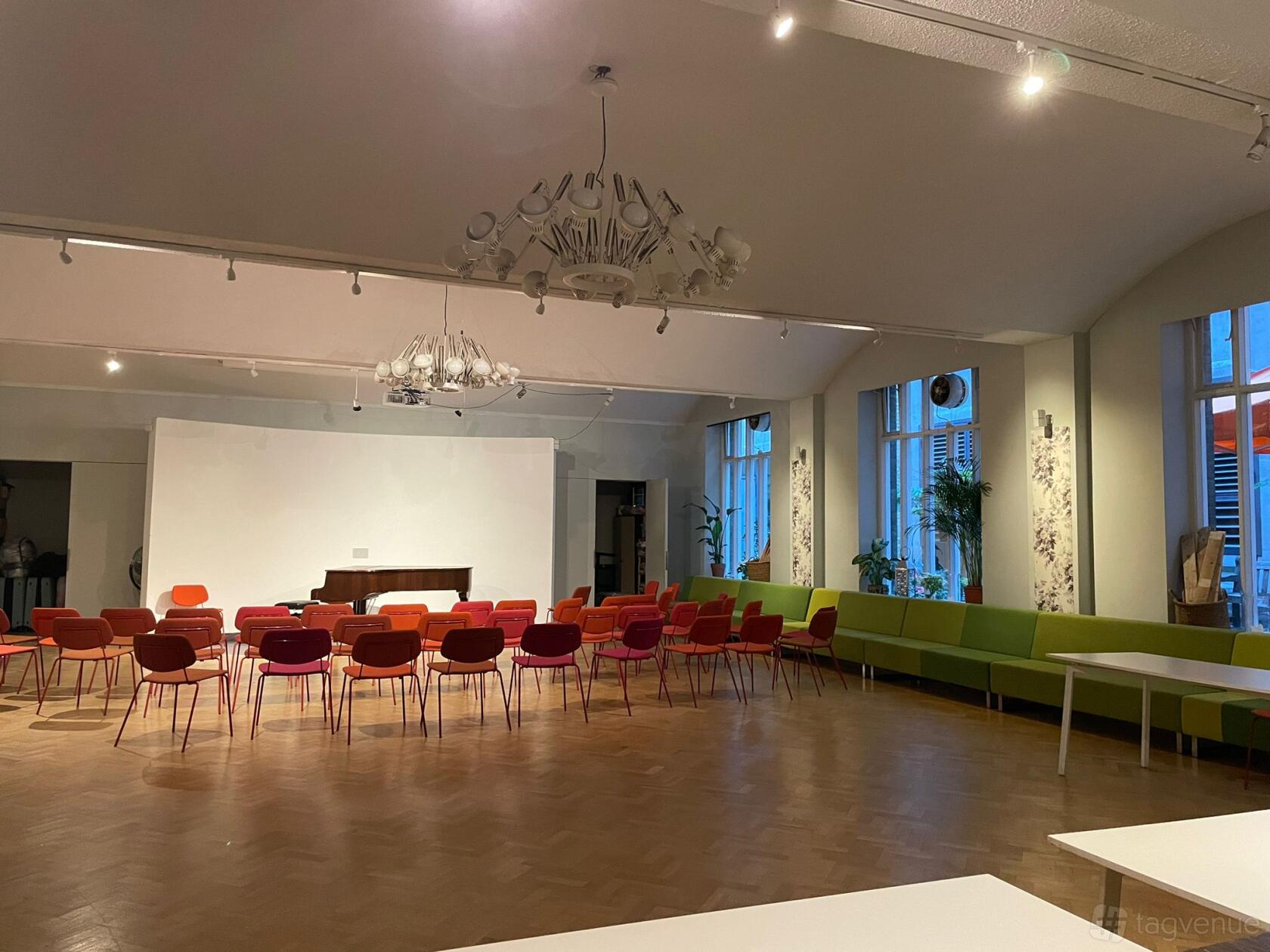 Reception Space - Dutch Hall - Event Venue Hire - Tagvenue.com