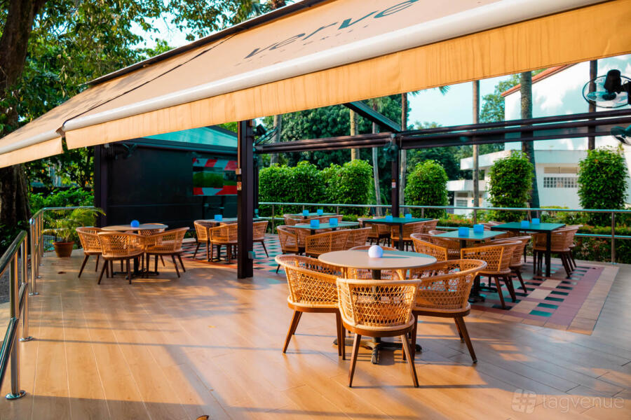 Entire Bar + Grill Entire Bar + Grill