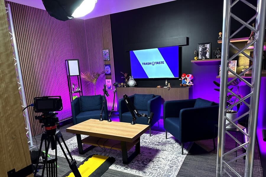 PODCAST STUDIO B PODCAST STUDIO B