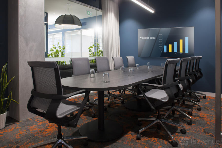 Large 9 Person Meeting Room Large 9 Person Meeting Room
