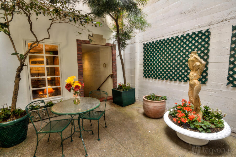White Swan Garden Terrace at
