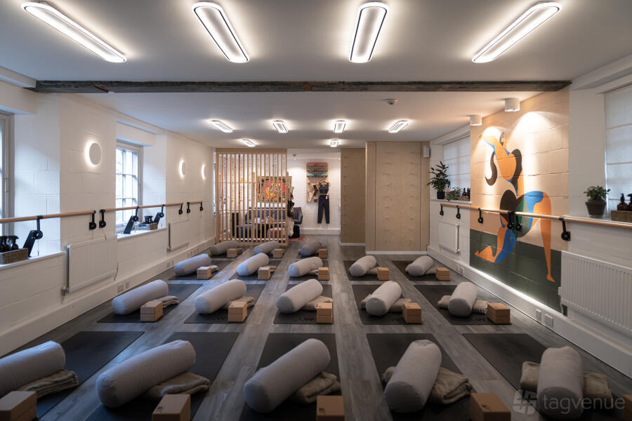 Entire Studio Entire Studio