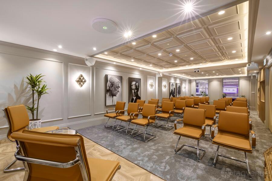 Sleek and Modern Meeting Room Sleek and Modern Meeting Room