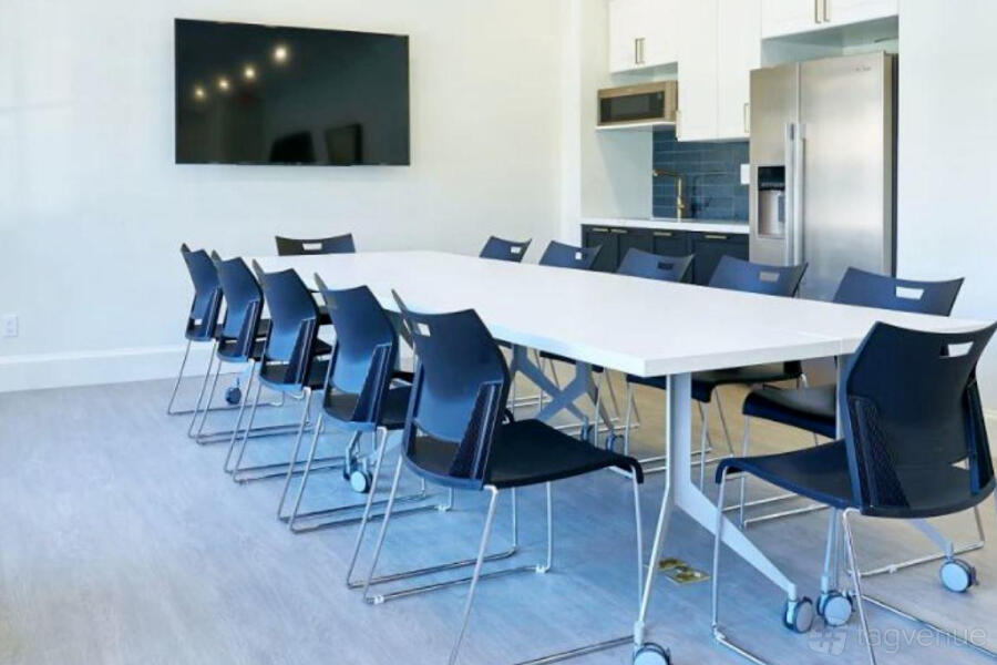 California Meeting Lounge at