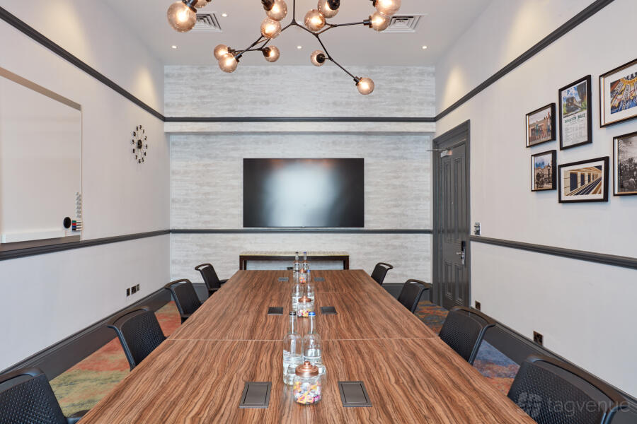 The Belle Meeting Room at The Clermont Victoria