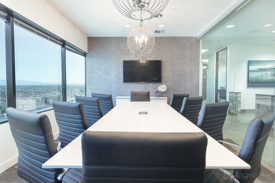 10 Person Meeting Room 10 Person Meeting Room